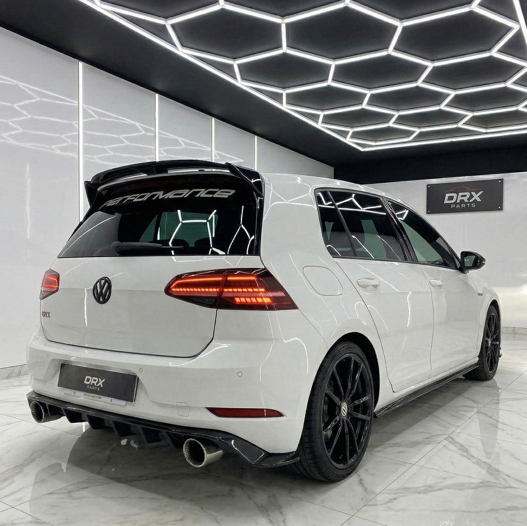 Difusor TCR Golf 7.5 GTI vista lateral diagonal acabado negro brillo