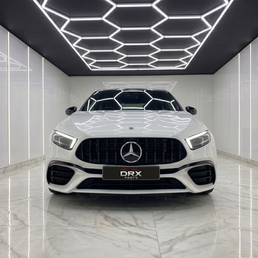 Mercedes Clase A blanco con parrilla AMG GT DRX Parts instalada